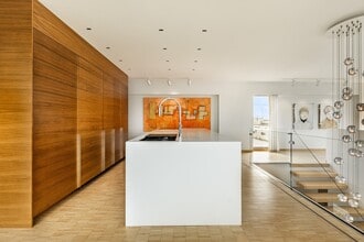 Building Photo - 2600 Ave Pierre-Dupuy
