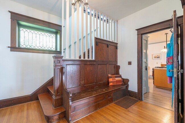 Foto del edificio - Charming Sabin Craftsman with Fenced Yard, Deck, and More!
