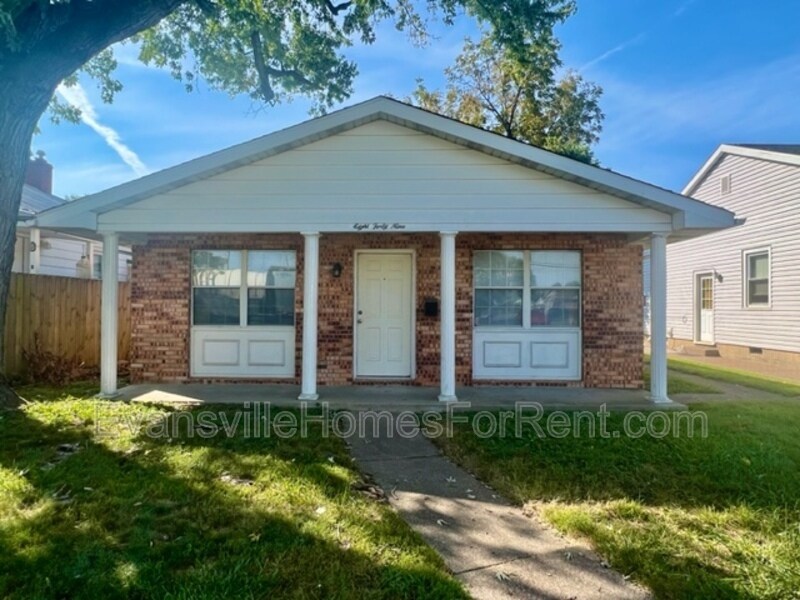 Foto principal - 849 Stanley Ave