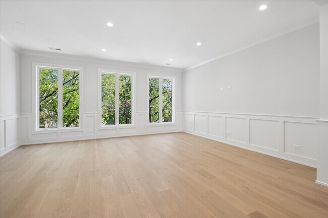 Foto del edificio - 2202 N Leavitt St