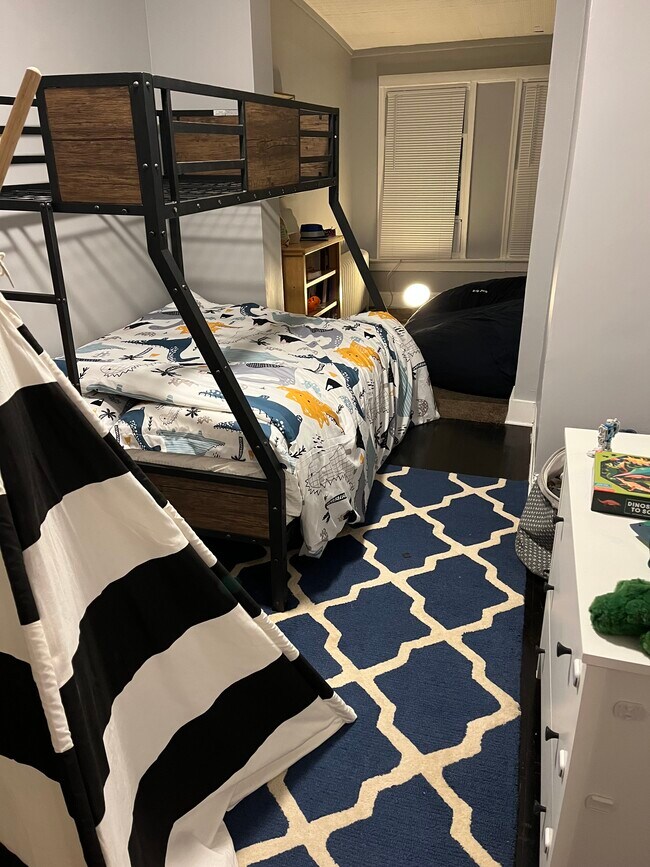 Foto del edificio - 608 Madison St NW