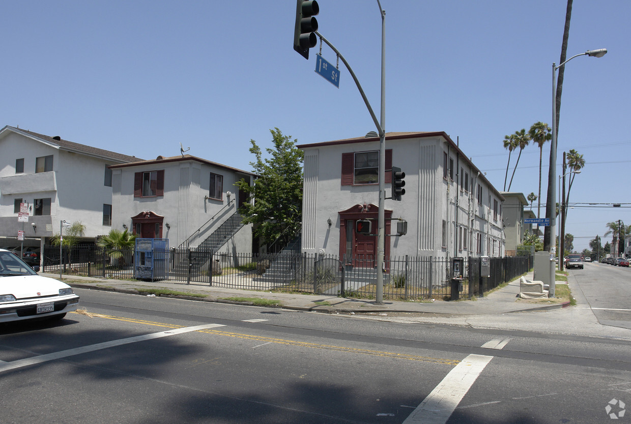 Building Photo - 100 N Normandie Ave