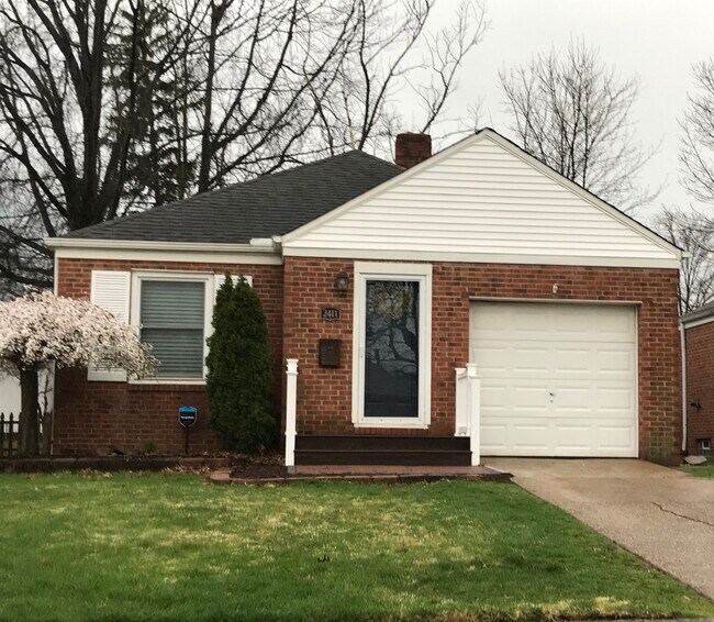 Building Photo - 2411 Fortune Avenue