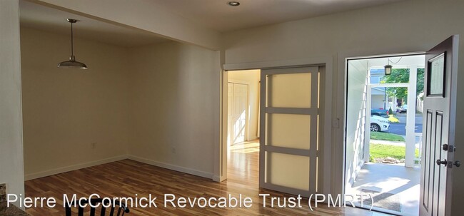 Building Photo - 1 br, 1.5 bath House - 318 Parade Street