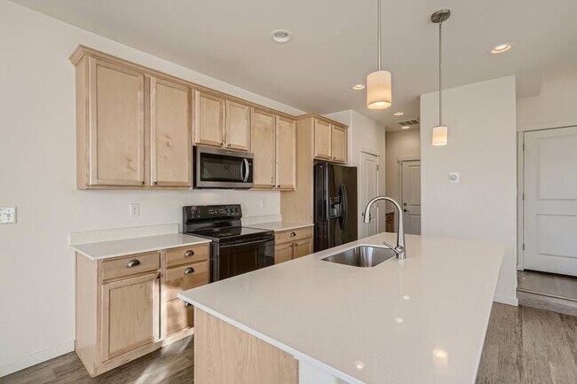 Building Photo - 9720 Clermont Ln