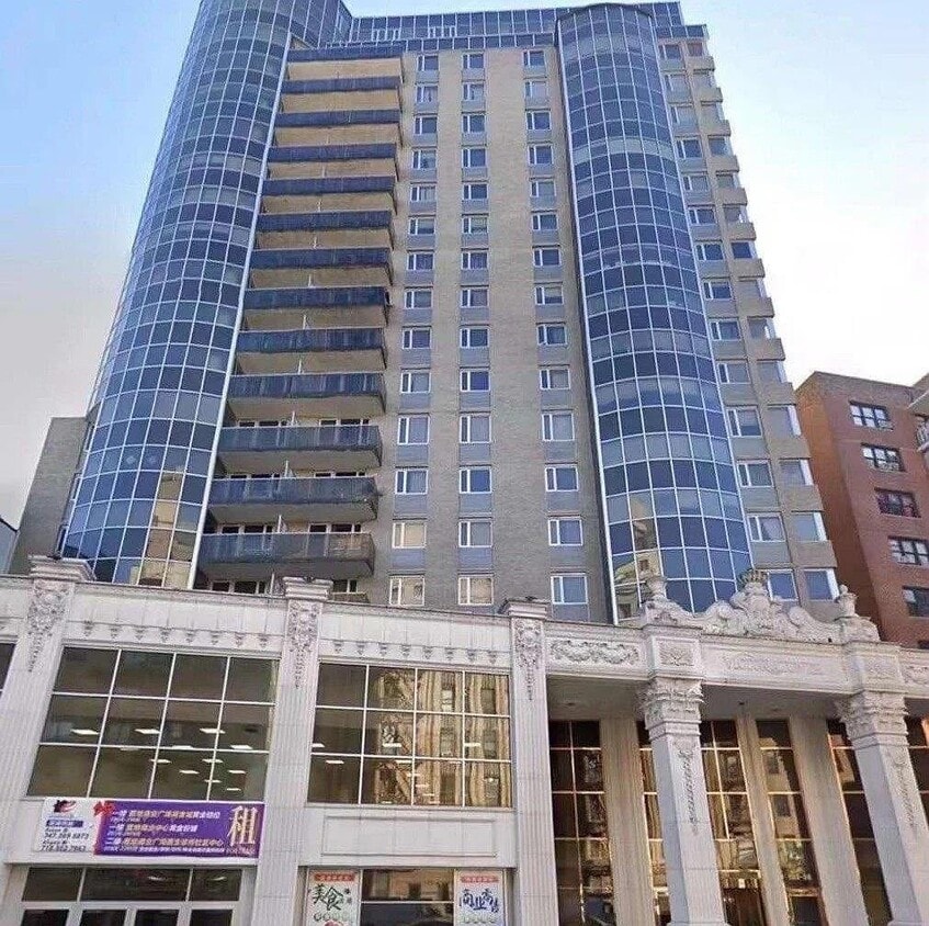 Foto principal - 133-38 Sanford Ave