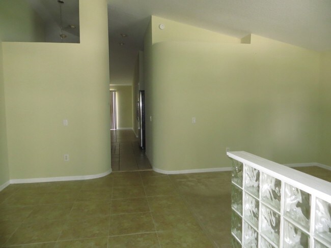 Building Photo - 25132 Seven Rivers Cir