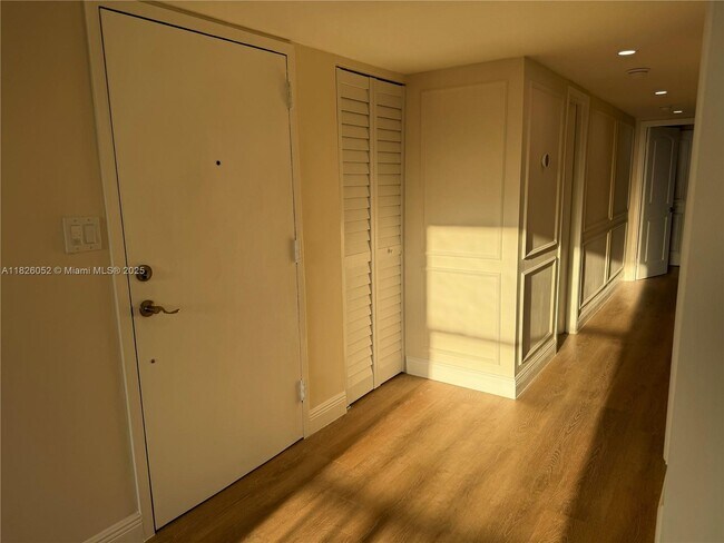 Foto del edificio - 16546 NE 26th Ave