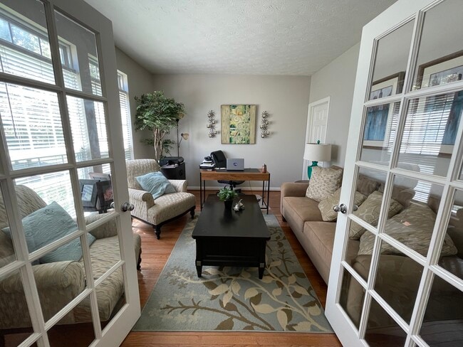 Building Photo - 3744 Jonathan Ridge Rd