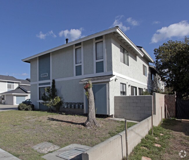 Foto del edificio - 13881-13891 Cedar St