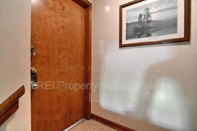 Foto del edificio - 332 Idlewylde Dr