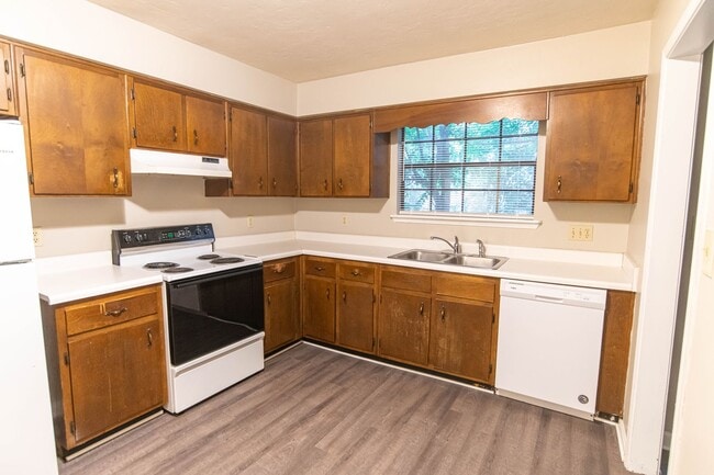 Photo - 2201 Hartsfield Rd Apartment