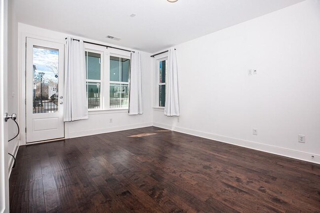Foto del edificio - 410 Hargrove Ln