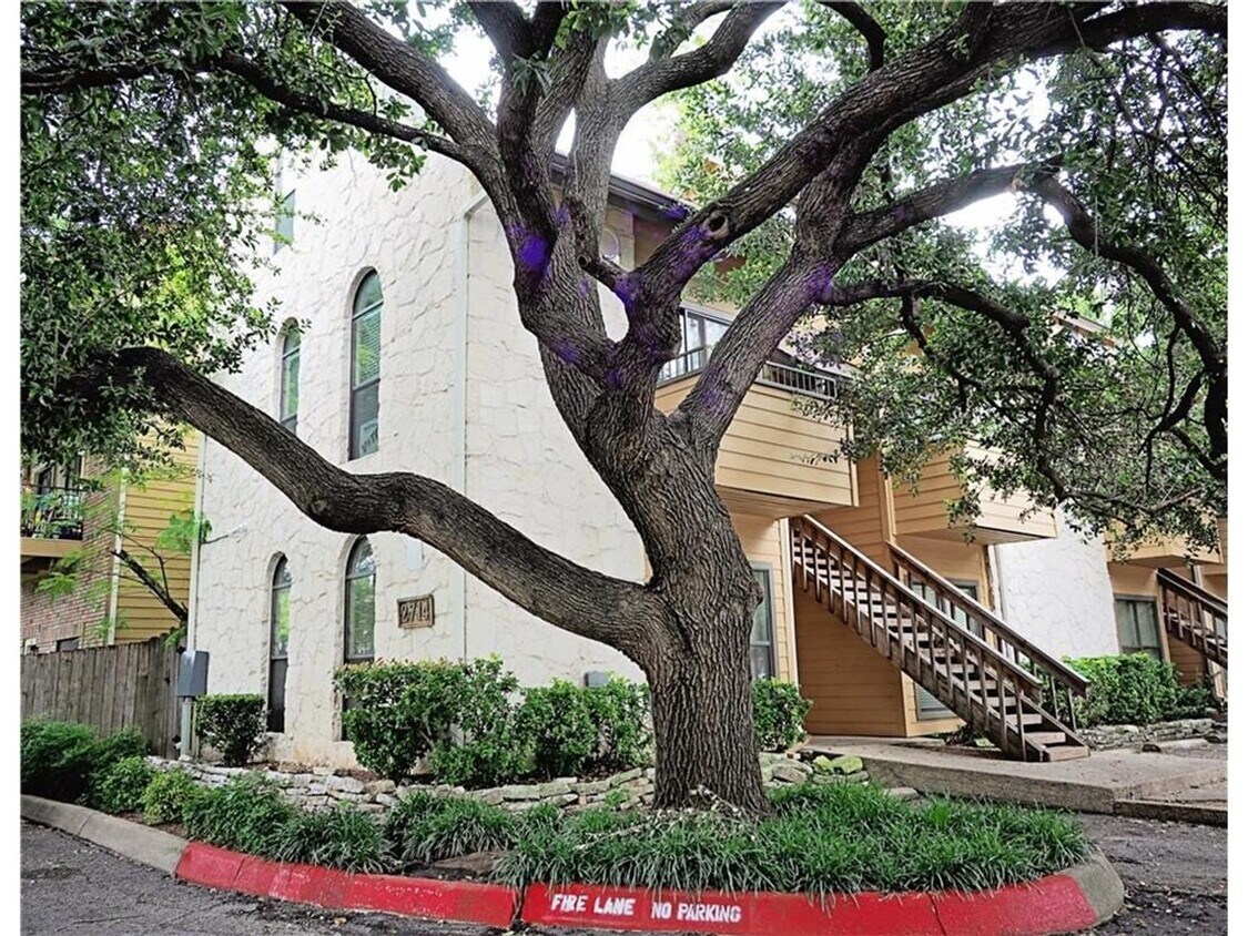 2714 Nueces St, Austin, TX 78705 Condo for Rent in Austin, TX