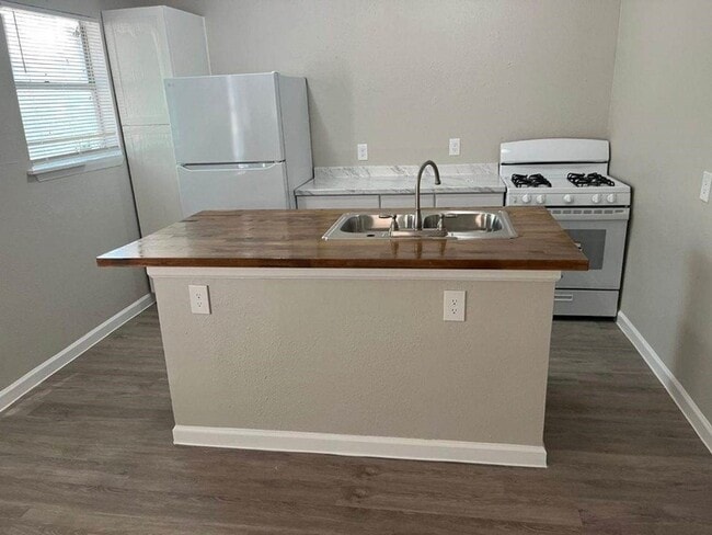 Photo - 515 Margil Street Unit 519 Apartment