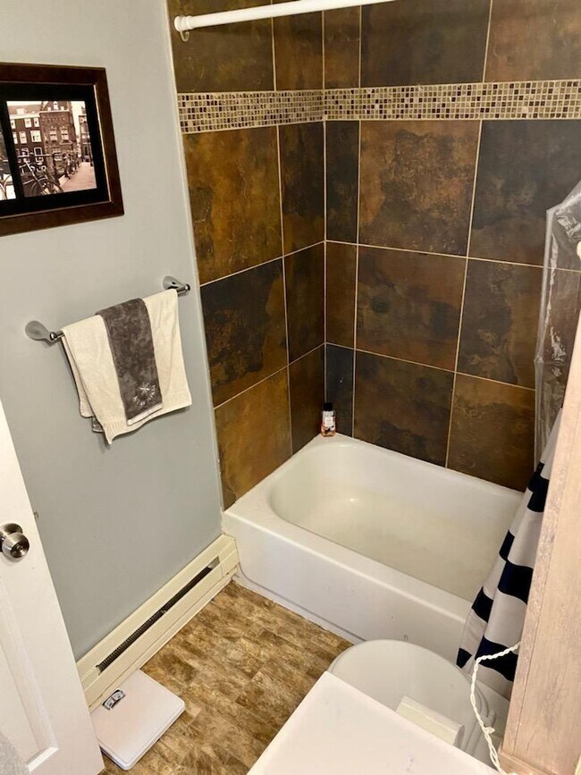 2401 Cole Ave SE, Minneapolis, MN 55414 Townhome Rentals in