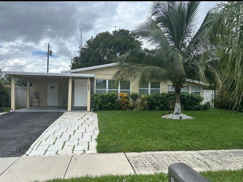 Foto principal - 1481 NW 2nd St