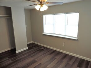 Building Photo - 1668 FM 2518