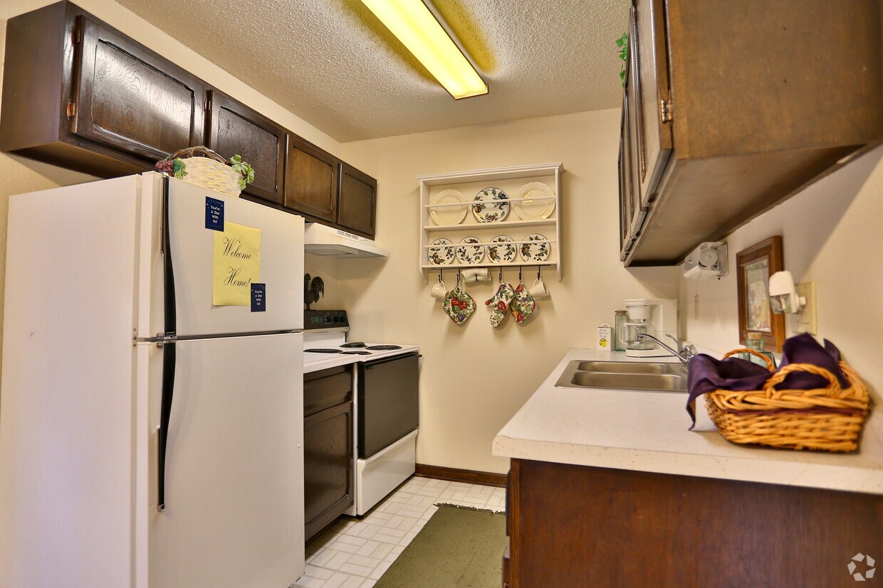 Village Park at Kingsborough Apartments Wichita, KS