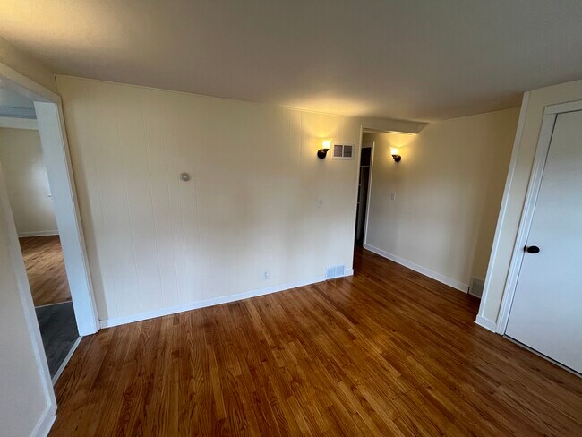 Sala de estar - 107 Douglas Ave