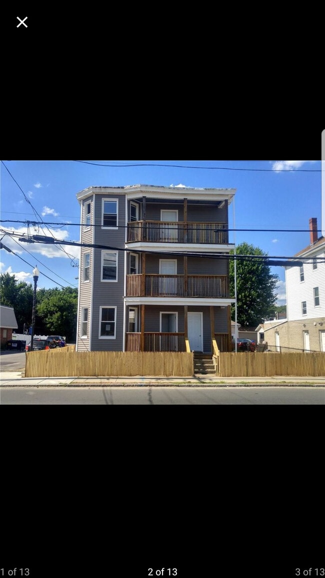 Building Photo - 1043 Mineral Spring Ave