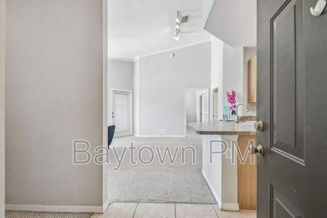 Foto del edificio - 10025 Courtney Palms Blvd