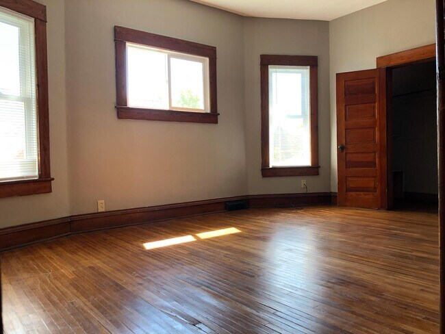 Foto del edificio - 6205 Ballard Ave