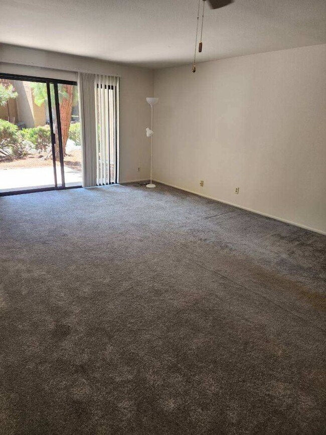 Foto del edificio - Beautiful home in Irvine for rent!