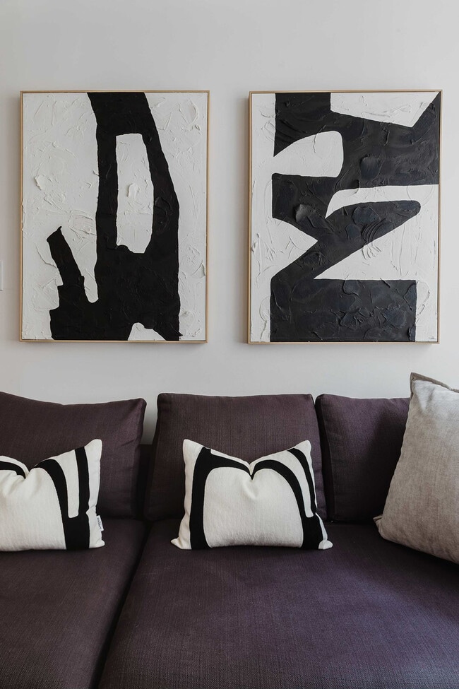 Foto del edificio - 323 E 51st St