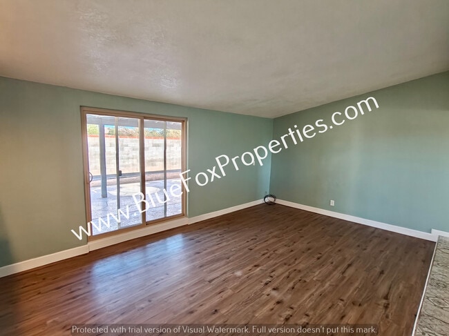 Building Photo - 3310 W Calle Toronja