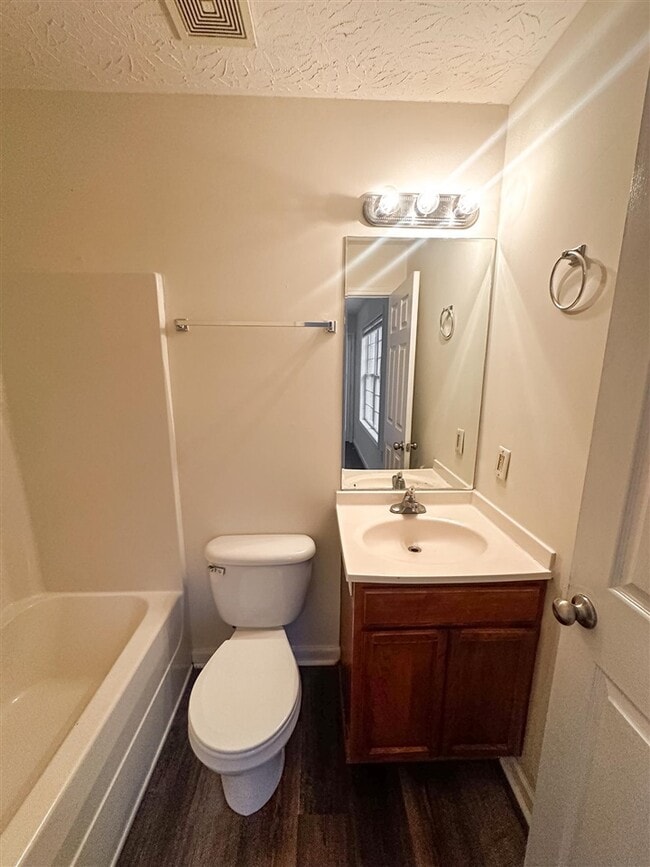 Building Photo - 1225 N Lee Dr