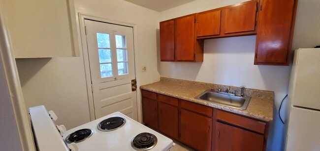 Foto del edificio - 2512 Spring Garden St
