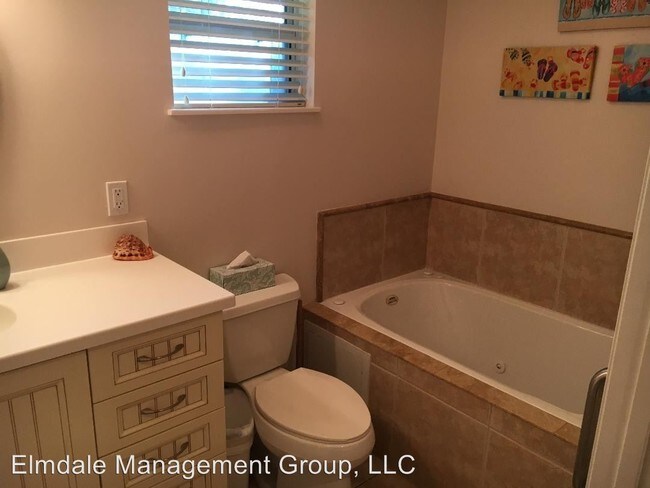 Building Photo - 2 br, 1 bath House - 3236 59th AVE,