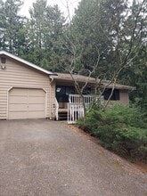 Building Photo - 50-54 NW Lopez Ln