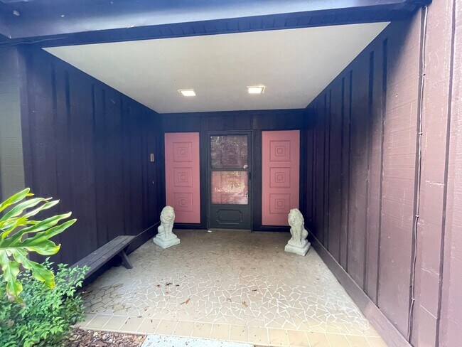 Foto del edificio - Mid-Century Modern Oasis on 5+ Acres – Pri...