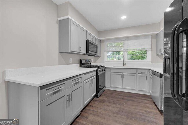 Foto del edificio - 2683 Rockcliff Rd SE