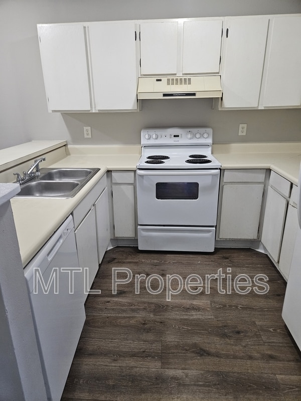 Foto del edificio - 1684 Eagles Pl