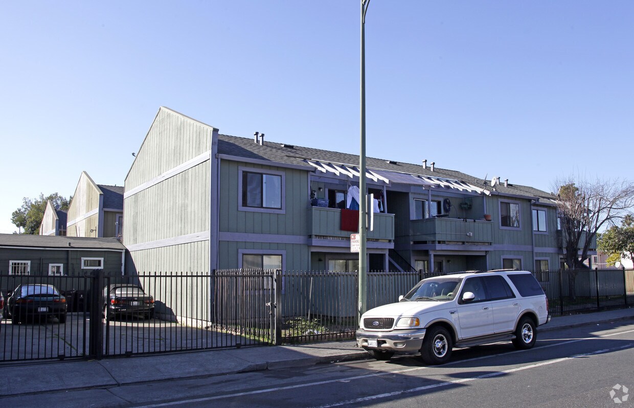 4527 Bancroft Ave, Oakland, CA 94601 Apartments in Oakland, CA