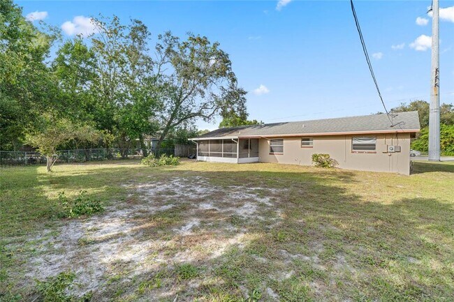 Building Photo - 1430 Saxon Blvd
