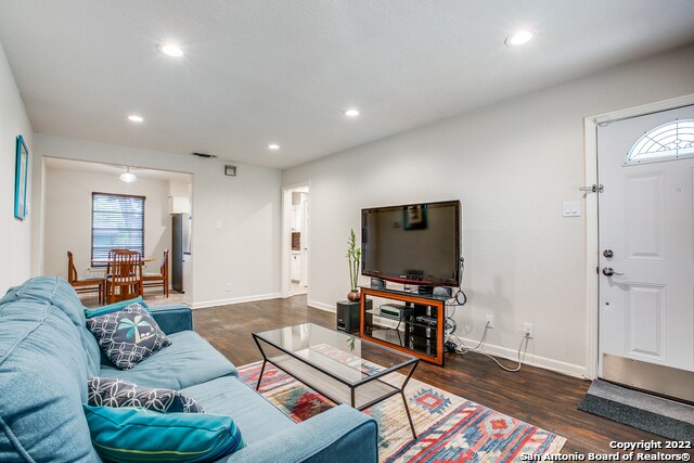 Photo - 411 Dresden Dr Apartment