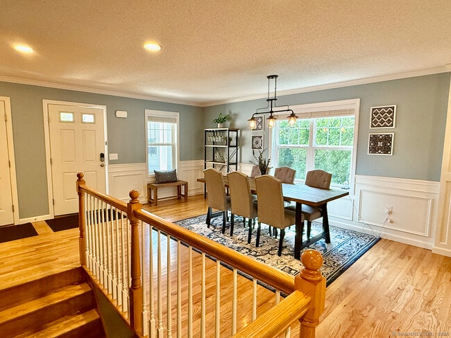 Building Photo - 28 Woodridge Dr