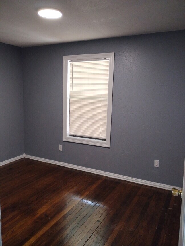 Foto del edificio - 321 N 18th Ave