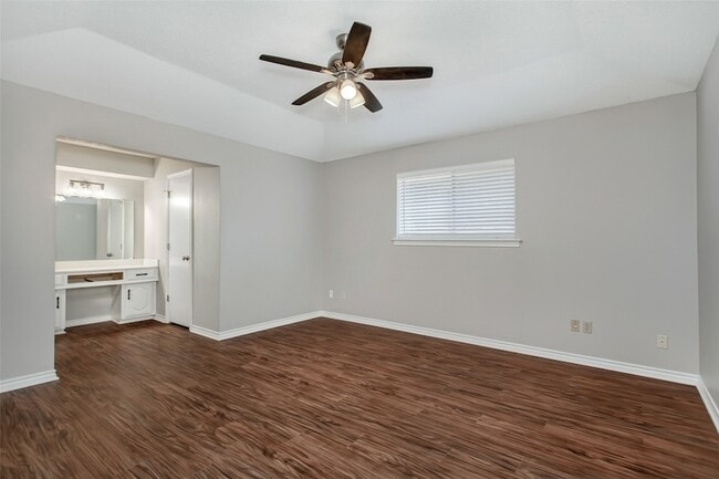 Building Photo - 136 Shadybrook Dr