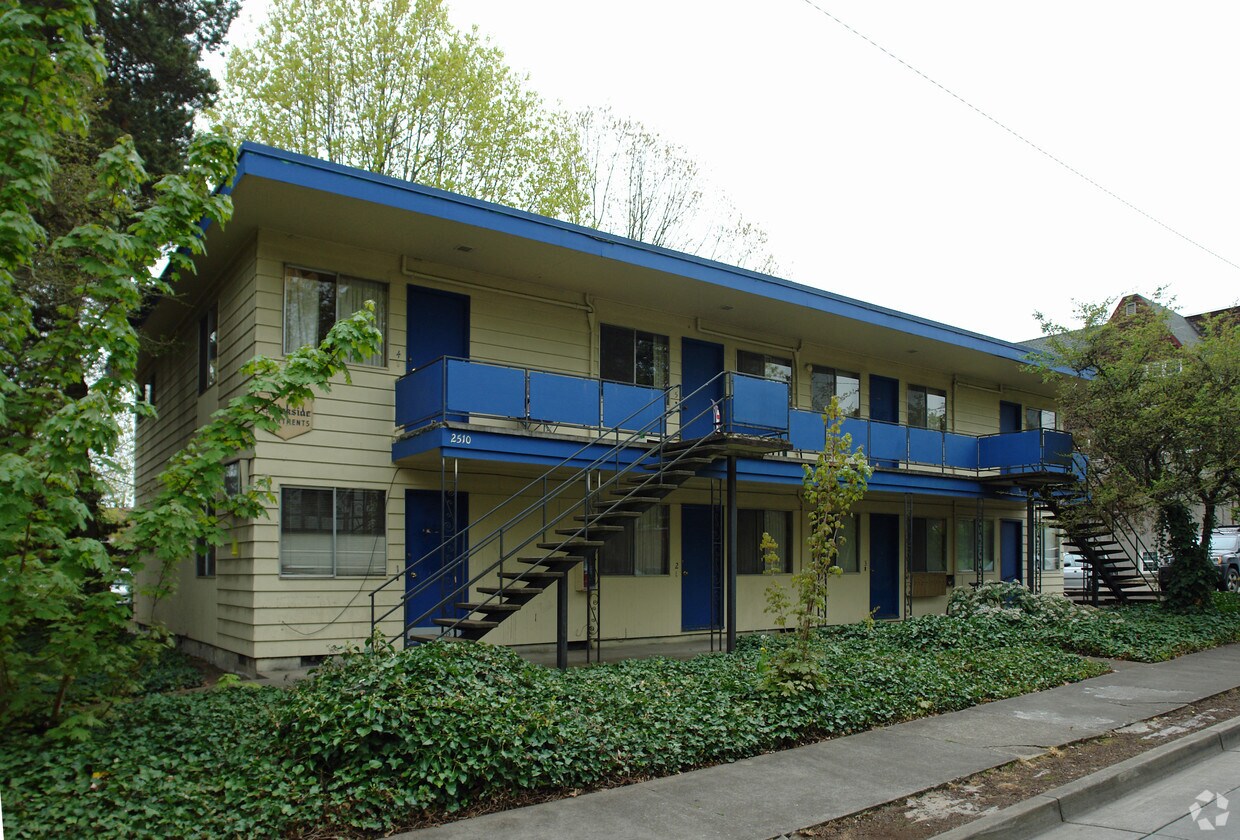 Primary Photo - Greekside Apartments