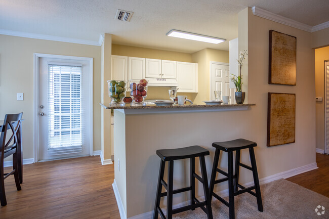 2BR,2BA - Arbor Village