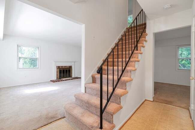 Foto del edificio - Fantastic 4 Bed 2.5 Bath Colonial Home Sou...