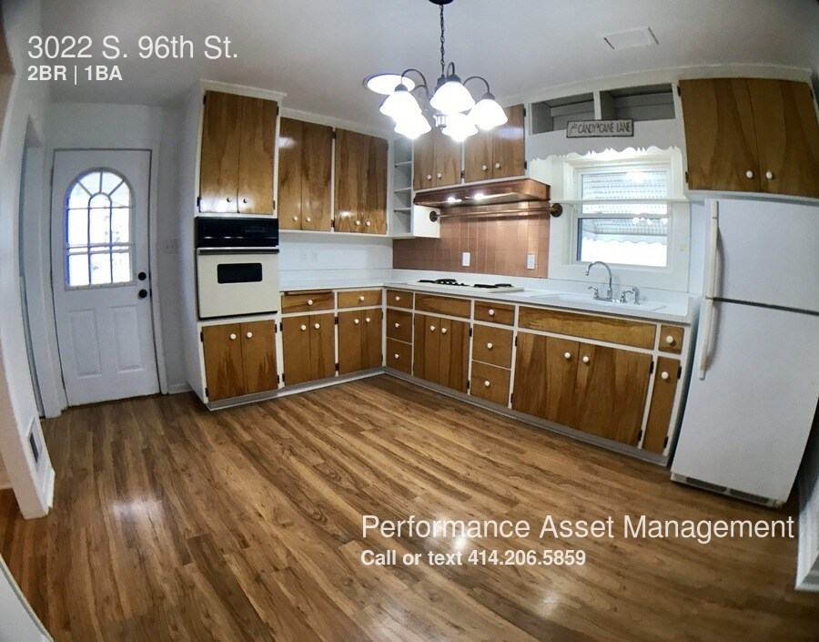 Primary Photo - 3022 S 96th St