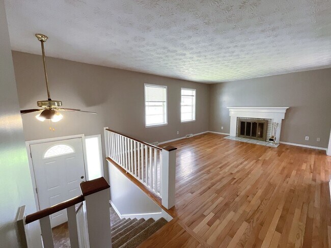 Building Photo - PRE-LEASING