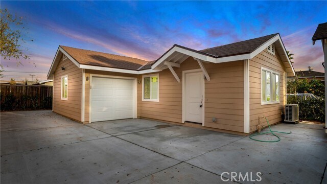 Foto principal - 940 Gonzales St