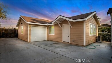 Building Photo - 940 Gonzales St